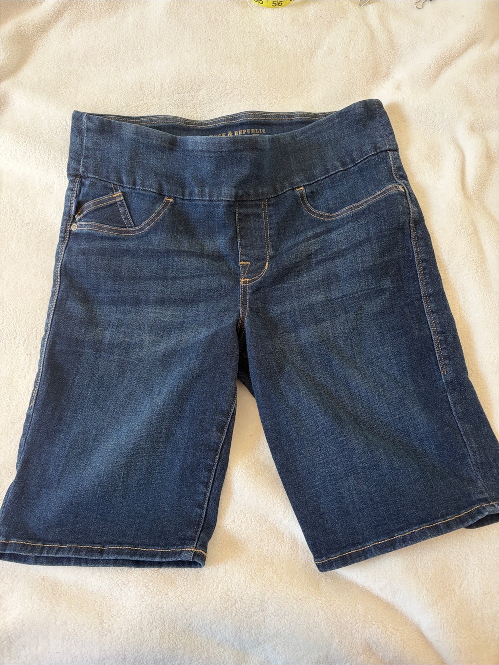 Rock & Republic fever denim pull on Bermuda shorts